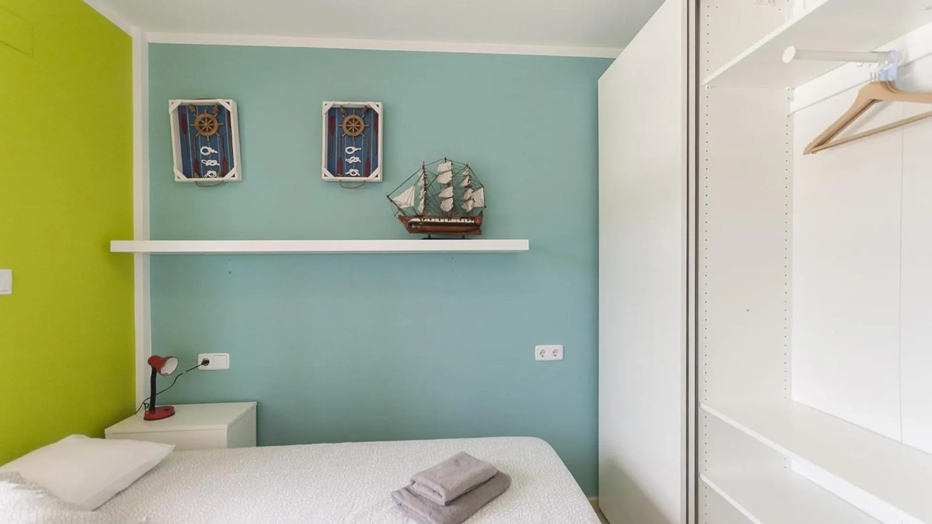 Bright Duplex Apartment With Pool 滨海托萨 西班牙